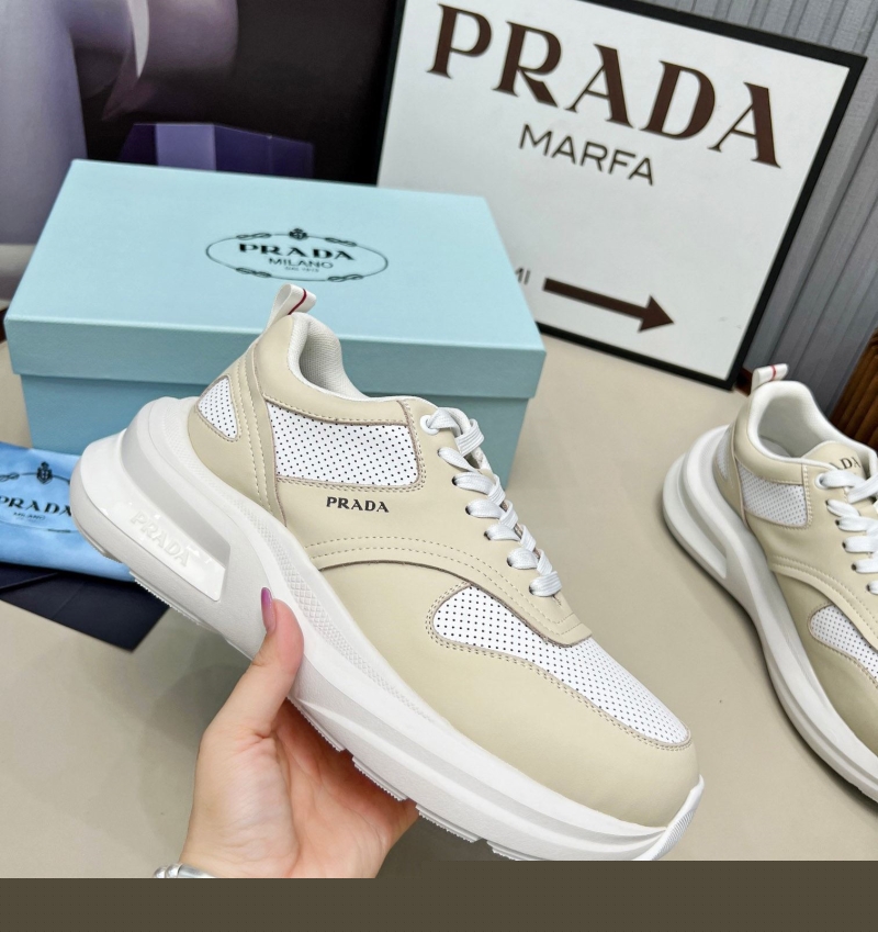 Pra*a casual shoes